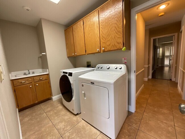 Building Photo - Great home in the South Shores community 1stroy