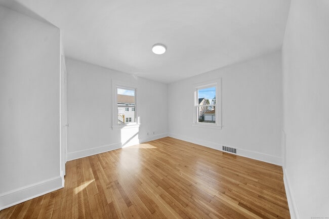 Building Photo - 234 Savoy St