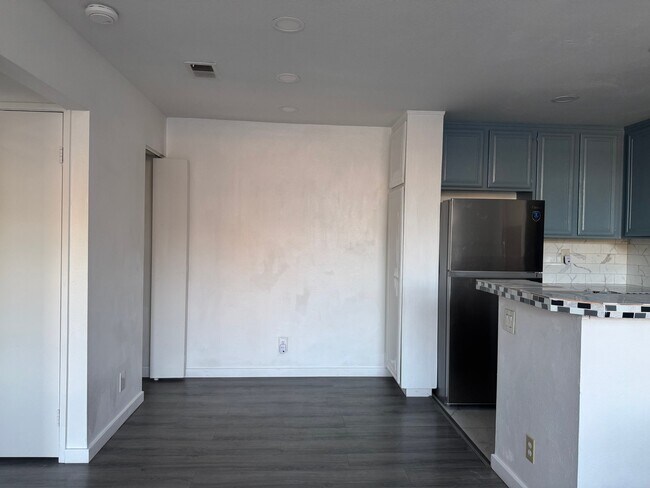Building Photo - 51 Via Prado
