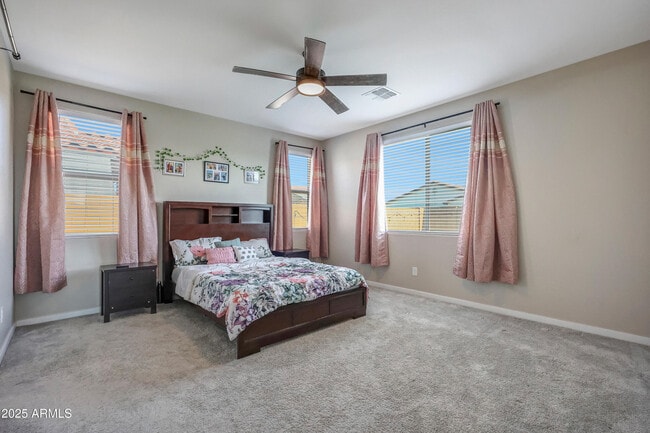 Building Photo - 11049 W Hadley St