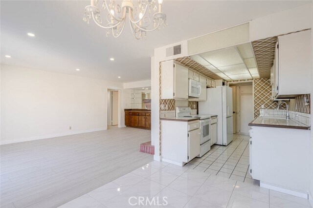 Building Photo - 316 N Maryland Ave