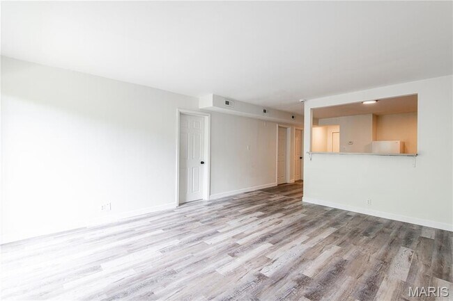 Building Photo - 3017 Pembroke Ln