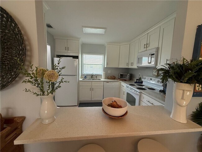 Building Photo - 400 18th St