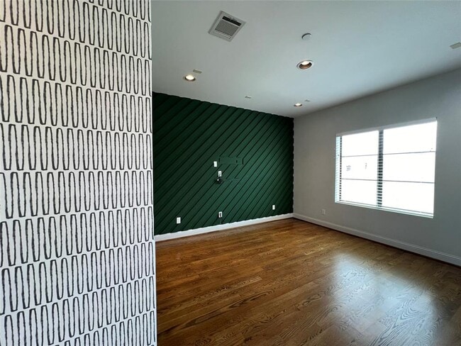 Building Photo - 1608 Nevada St