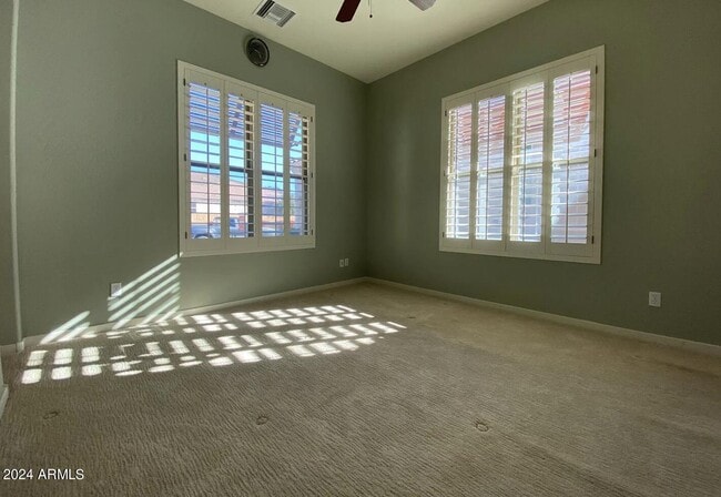 Building Photo - 1223 E Moss St