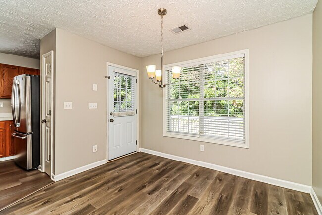 Building Photo - 1023 Taso Trail