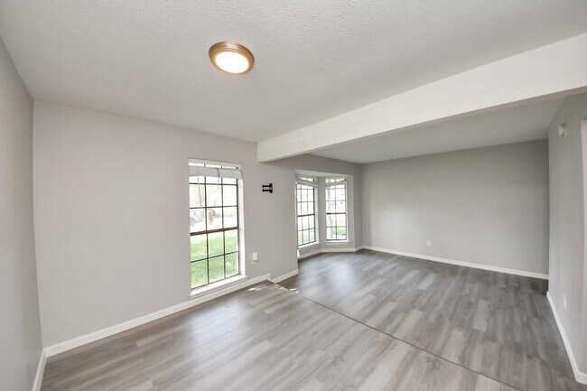 Building Photo - 7303 Foxwick Ln