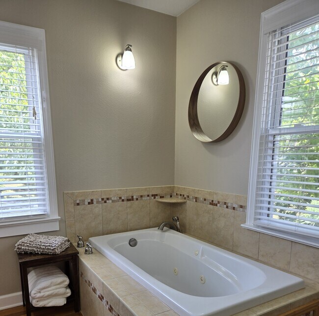 Building Photo - 487 Kentucky Ave