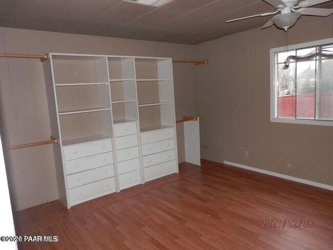 Building Photo - 7900 E Walnut Way