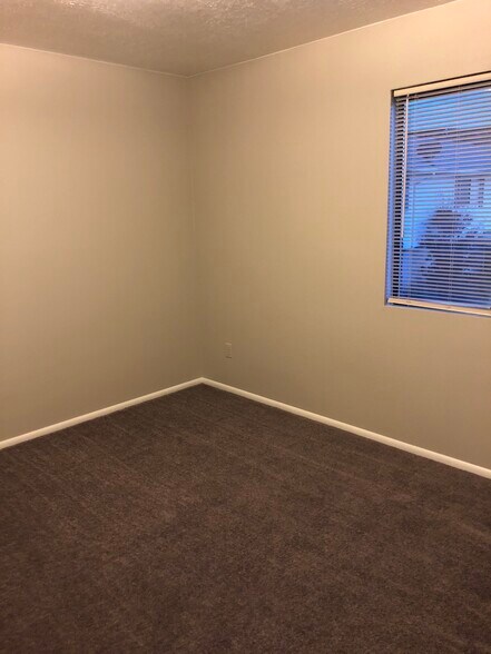 Building Photo - 1150 W 360 N