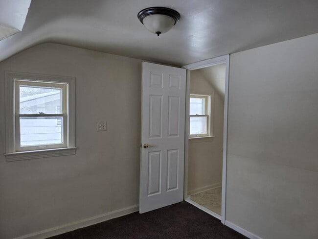 Building Photo - 224 Maryland St NW