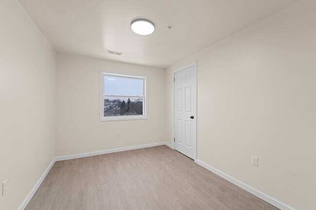 Building Photo - 2616 Shawhan Ave