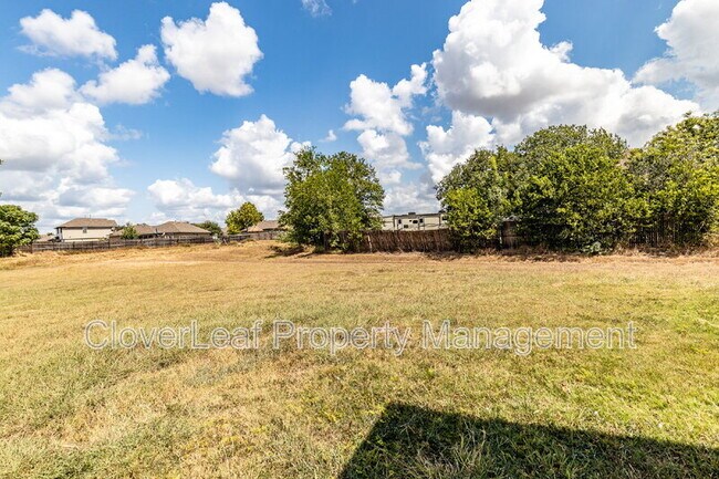 Building Photo - 1045 Stone Trail