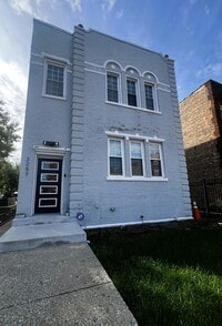 Building Photo - 3257 W Warren Blvd