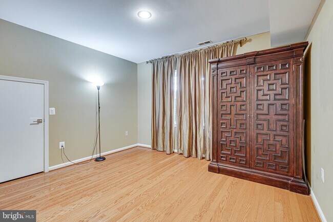 Building Photo - 1498 Hampton Hill Cir