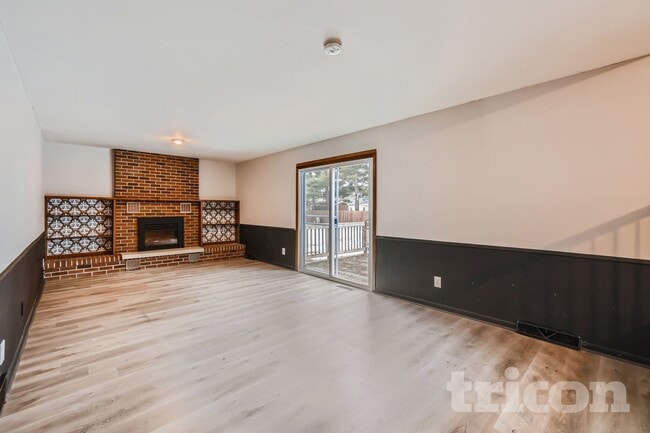 Building Photo - 19955 Chili Ave W