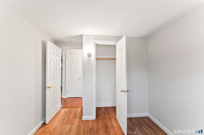 Building Photo - 67 Dogwood Dr