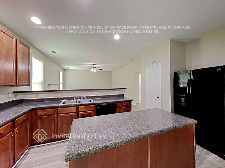 Building Photo - 4328 Savannah Dr