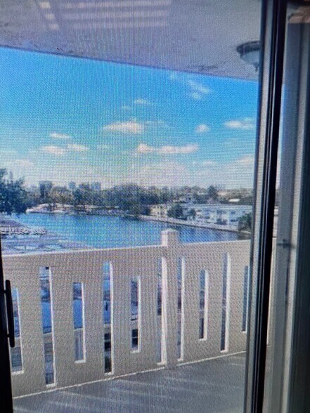 Building Photo - 7900 Tatum Waterway Dr