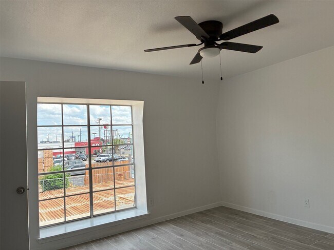 Building Photo - 2687 Marilee Ln