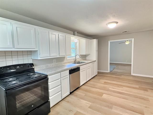 Building Photo - 111 E Doris Dr