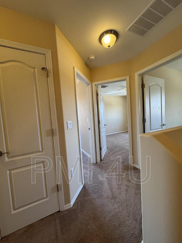 Building Photo - 618 Fire Wheel Loop