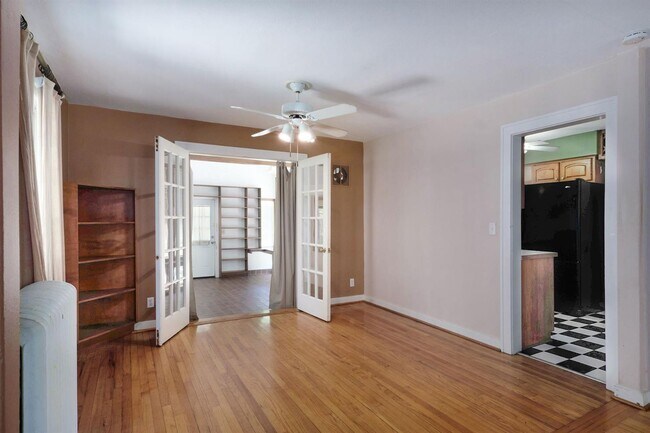 Building Photo - 2065 Chalmers Dr