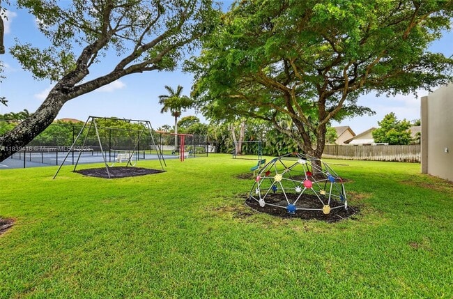 Building Photo - 9721 Majestic Way