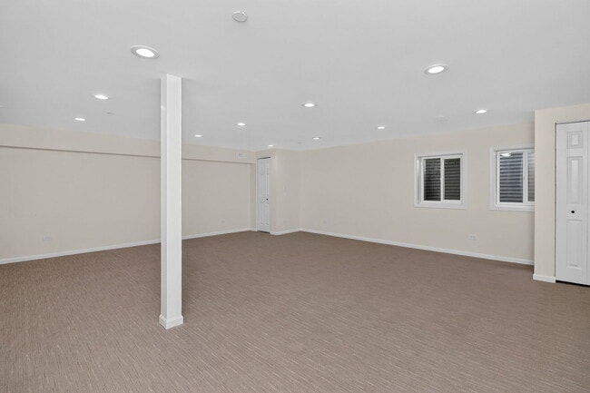 Building Photo - 207 Tanglewood Dr
