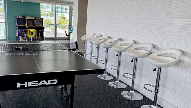 Building Photo - 488 NE 18th St