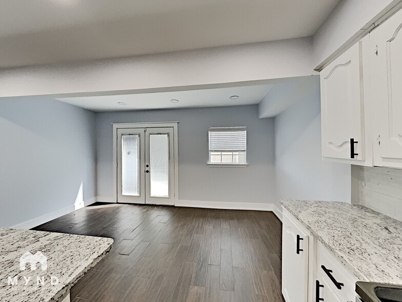 Building Photo - 318 Arborview Dr