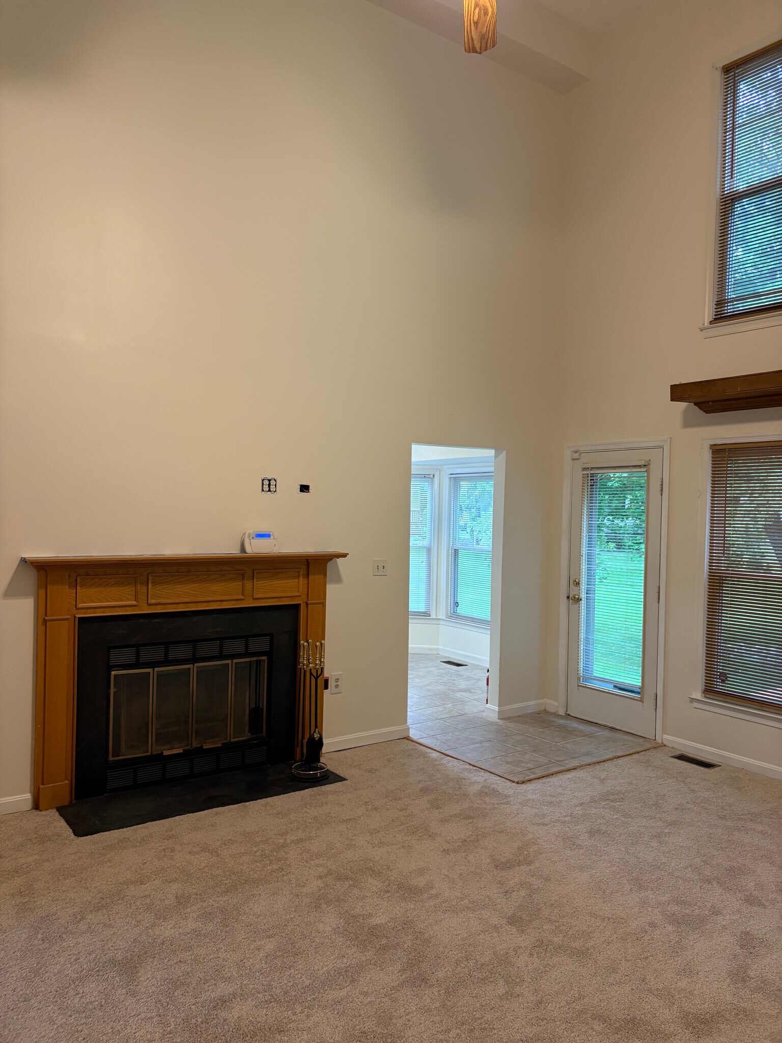 Building Photo - 14208 Greenview Dr