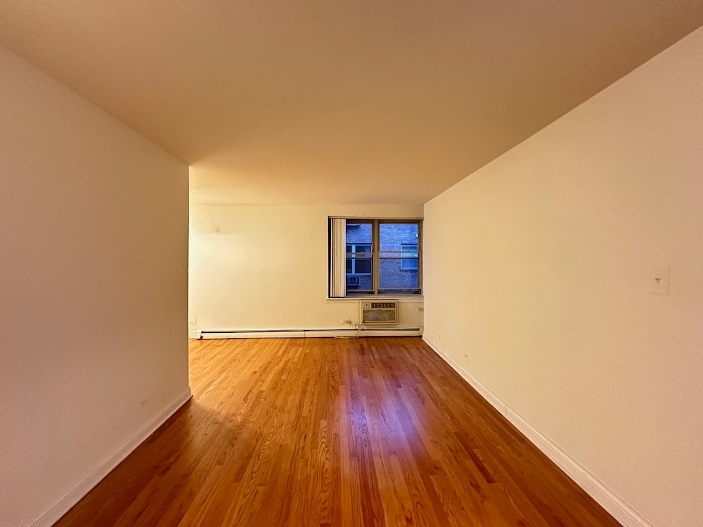 Building Photo - 3710 N Pine Grove Ave