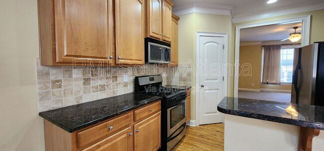 Building Photo - 106 Lexington Village