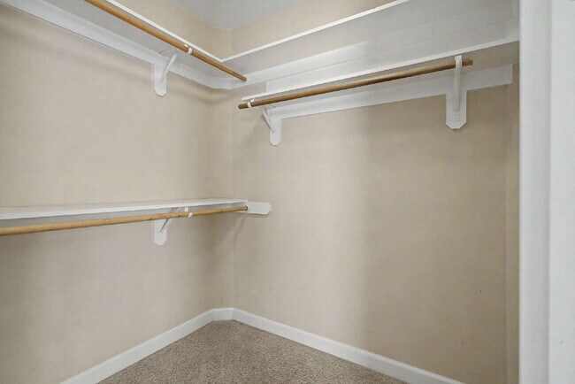 Building Photo - Spacious and Move-in Ready 4-Bedroom in Cary!