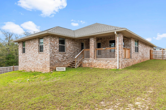 Building Photo - 3 bedrooms 2 bathroom