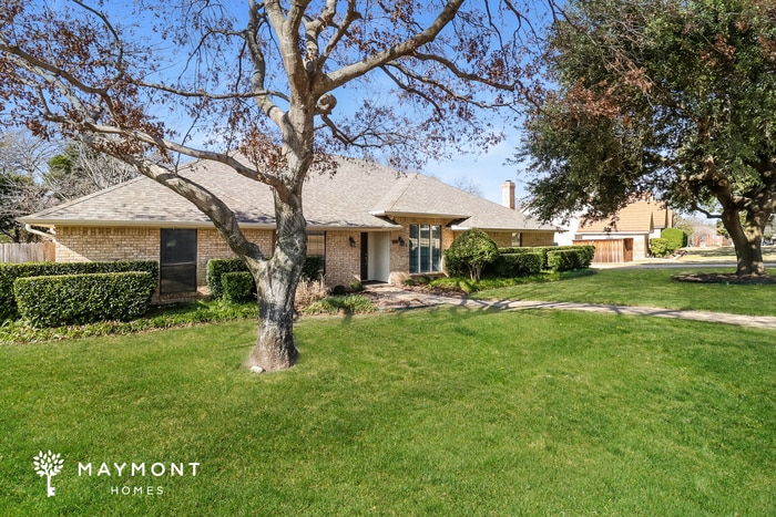 Building Photo - 1051 Nottingham Dr