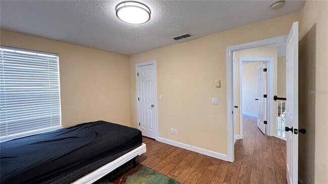 Building Photo - 934 Westpark Dr