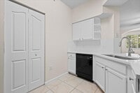 Building Photo - 6203 Myrtlewood Cir W
