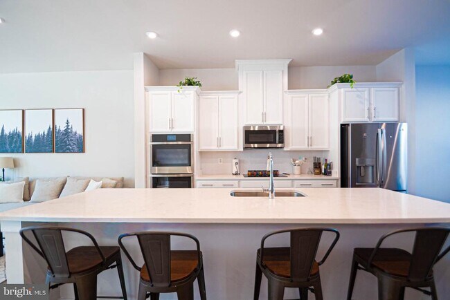 Building Photo - 2453 Liberty Lp