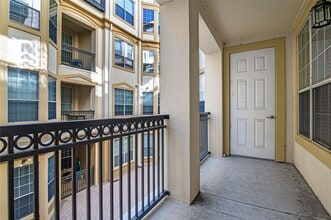 Building Photo - 7575 Kirby Dr