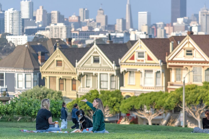 Building Photo - 555 Fulton St