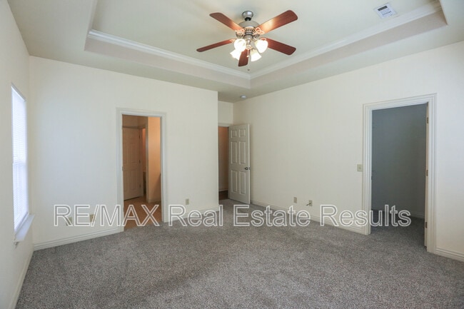 Building Photo - 6 Walford Ln