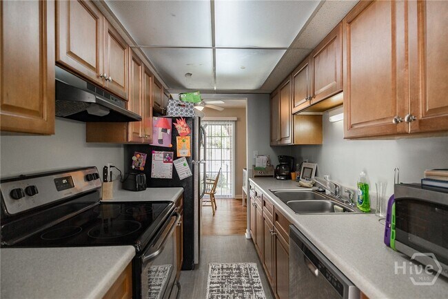 Building Photo - 156 Sleepy Creek Dr