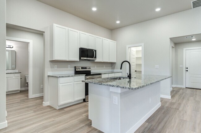 Building Photo - Brand New 4/2 in South Lubbock!