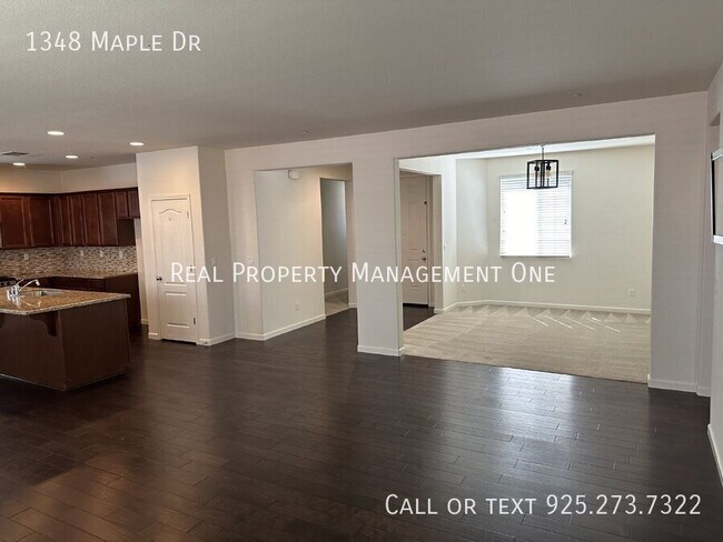 Building Photo - 1348 Maple Dr
