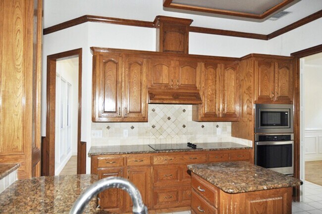 Building Photo - 6504 Beddo Ct