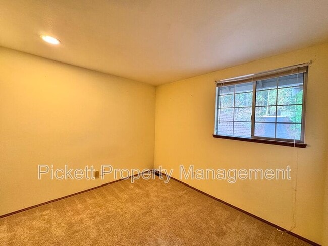 Building Photo - 10738 Jetty Pl NW