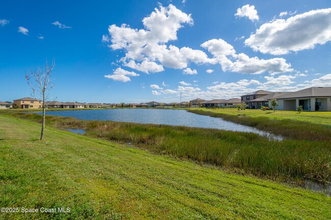 Building Photo - 1854 Capital Dr