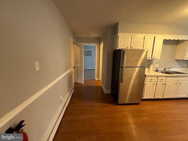 Building Photo - 43 S Main St